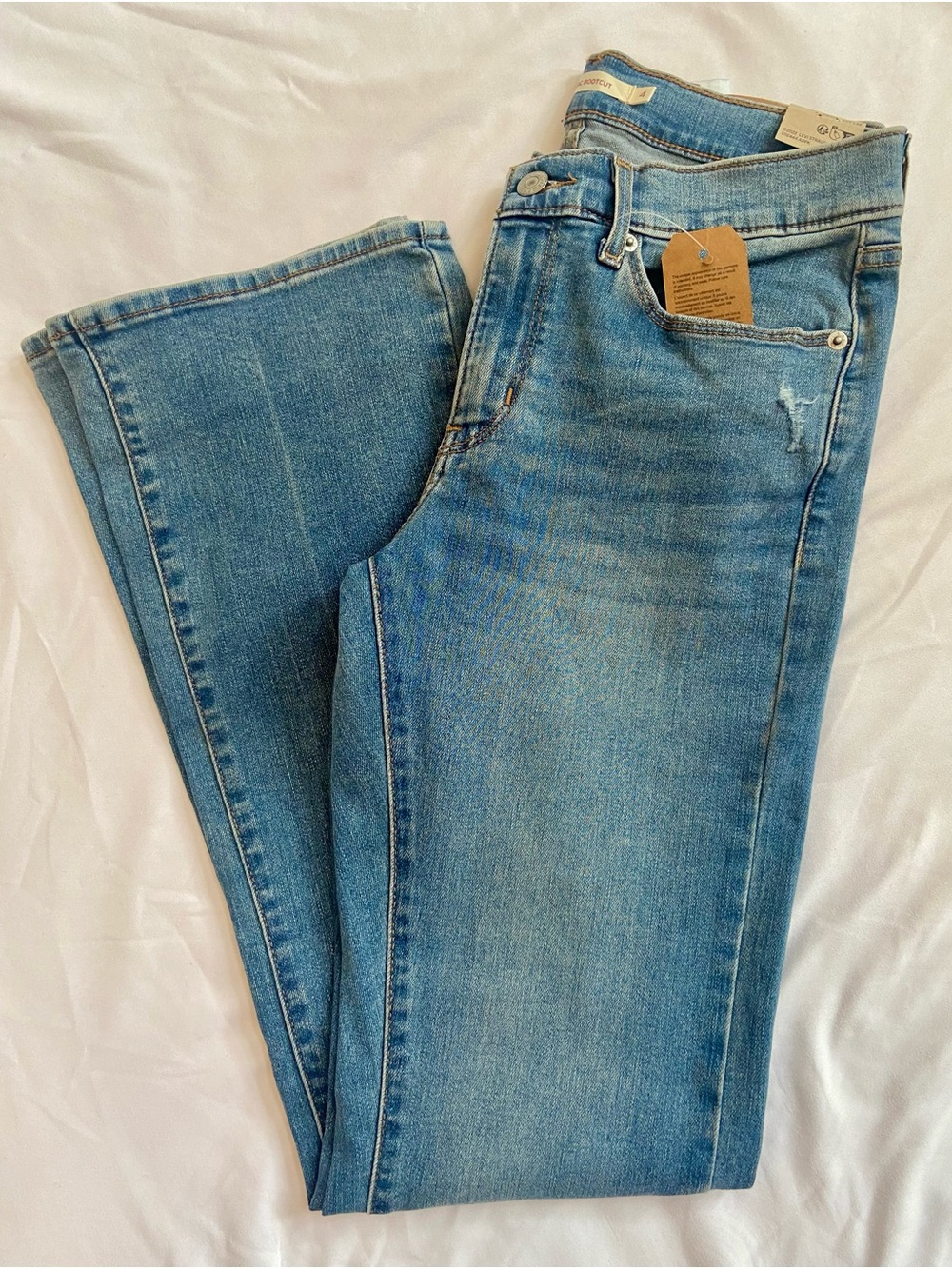NWT Levi's Classic Bootcut Jeans Size 27 (4)